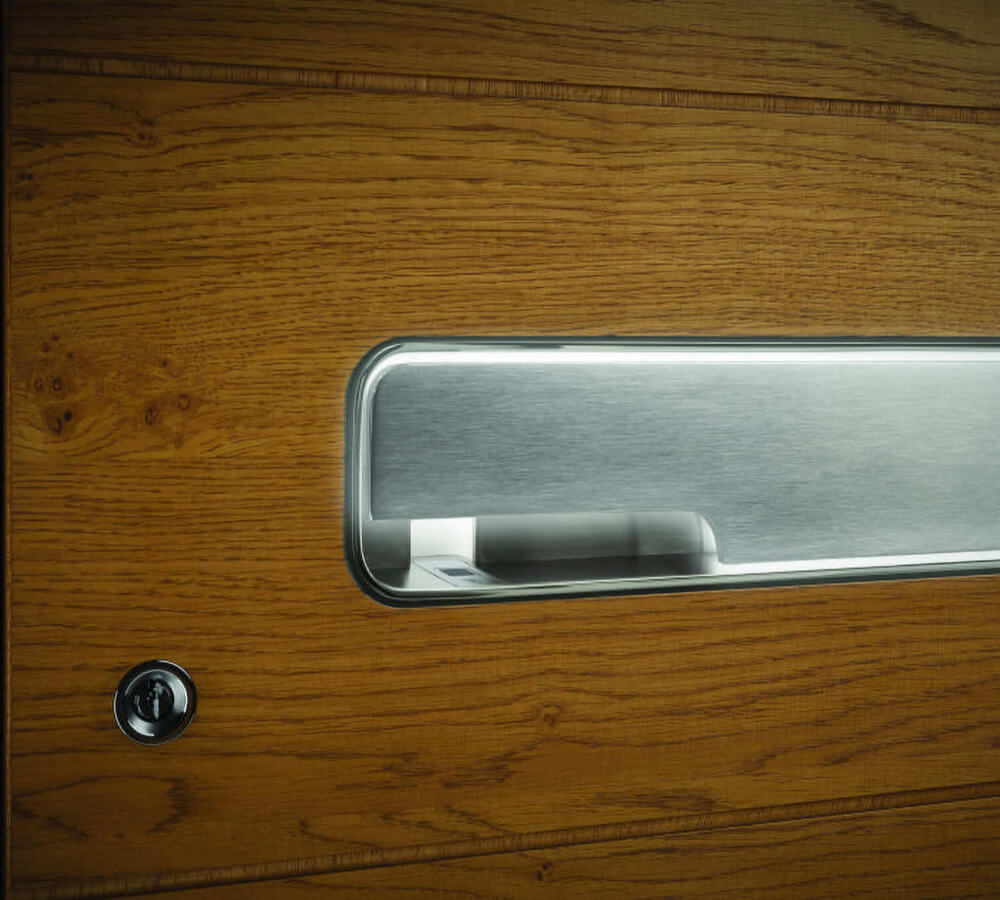 Locking doors with fingerprint system – the new standard of security in modern homes